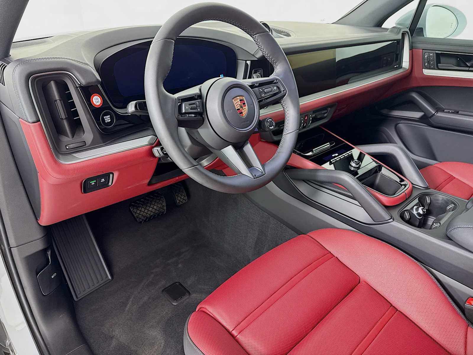 Used 2026 Porsche Cayenne AWD/4WD image 4