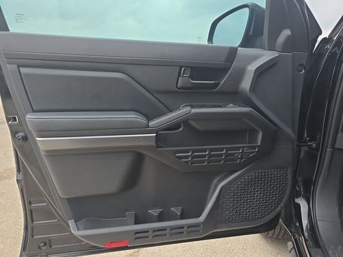 Used 2025 Toyota Tacoma SR5 image 26