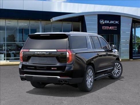 Certified 2026 GMC Yukon XL Denali w/ Denali Reserve Package AWD/4WD image 4
