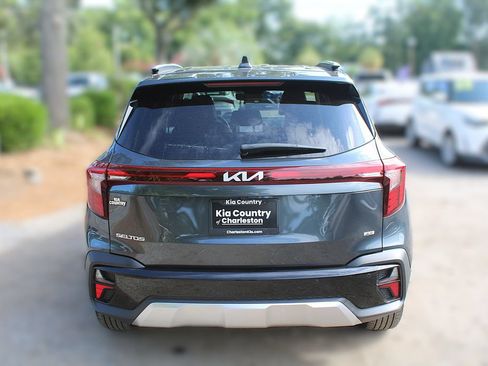 Certified 2025 Kia Seltos EX w/ EX Sunroof Package AWD/4WD image 8