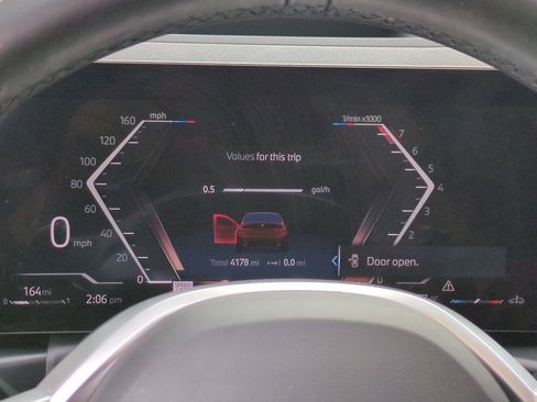 Used 2025 BMW 330i Sedan w/ M Sport Package image 23