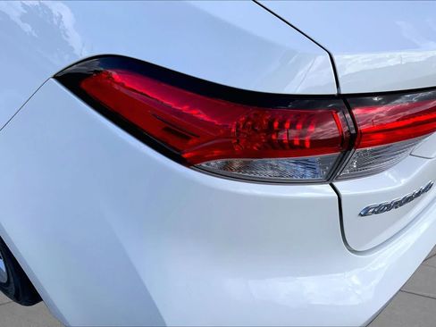 Used 2023 Toyota Corolla LE FWD image 50