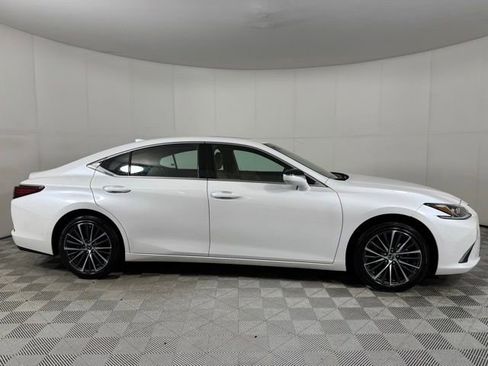 Used 2025 Lexus ES 350 350 w/ Premium Package image 4