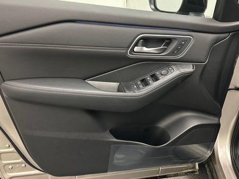 New 2026 Nissan Rogue Platinum w/ Platinum Premium Package AWD/4WD image 15