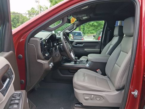 Used 2023 GMC Sierra 1500 SLT w/ SLT Premium Package AWD/4WD image 13