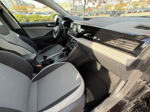 Used 2024 Volkswagen Taos S image 40