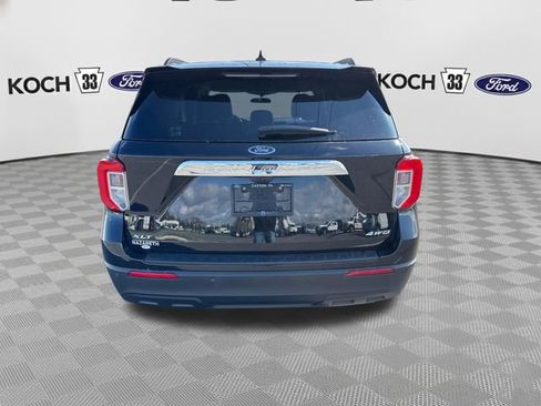 Used 2023 Ford Explorer XLT image 7