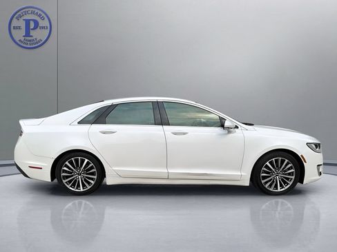 Used 2017 Lincoln MKZ Premiere FWD image 8