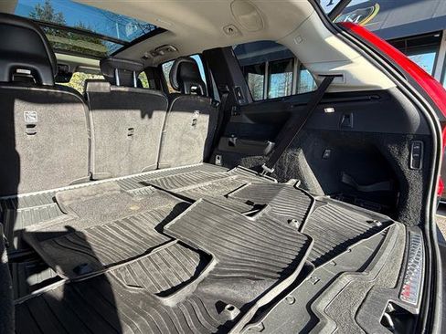 Used 2017 Volvo XC90 T6 Momentum w/ Vision Package image 30