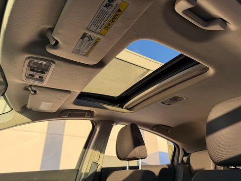 Used 2016 Honda HR-V EX image 10