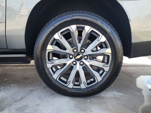 New 2026 Chevrolet Suburban High Country image 21