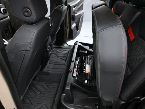 Used 2023 Chevrolet Colorado Z71 w/ Z71 Convenience Package 2 image 28