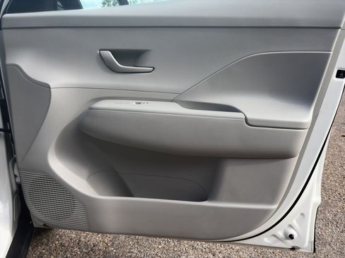 Used 2025 Hyundai Kona SEL FWD image 26