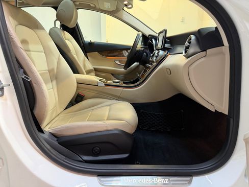 Used 2018 Mercedes-Benz C 300 Sedan image 43