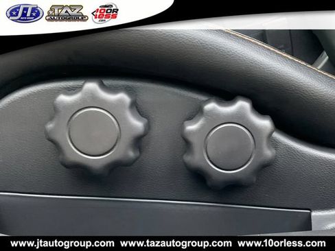 Used 2005 Nissan 350Z Touring RWD image 11