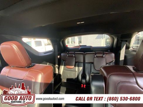 Used 2020 Ford Explorer Platinum image 10
