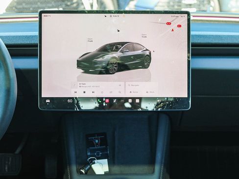 Used 2025 Tesla Model 3 Long Range image 14