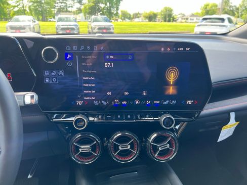 Used 2024 Chevrolet Blazer EV RS AWD/4WD image 17