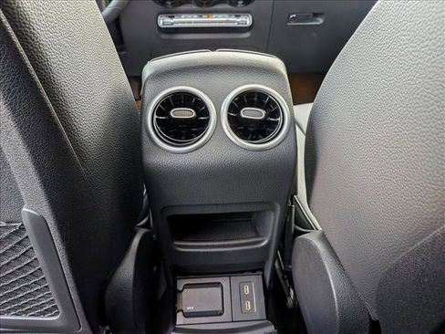 Used 2025 Mercedes-Benz GLB 250 GLB 250 image 18