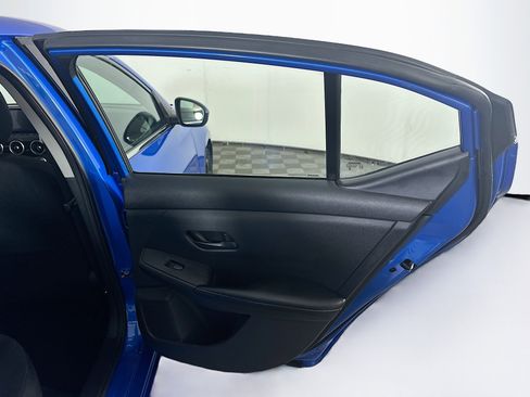 Used 2024 Nissan Sentra SV image 28