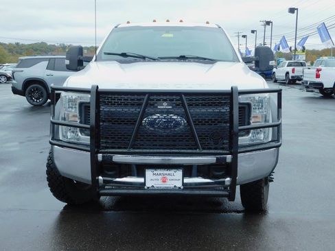 Used 2017 Ford F550 4x4 Regular Cab Super Duty image 3