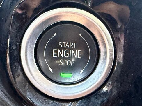 Used 2025 GMC Sierra 1500 SLT RWD image 14