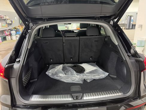 Certified 2025 Audi Q5 Premium w/ Convenience Package image 30