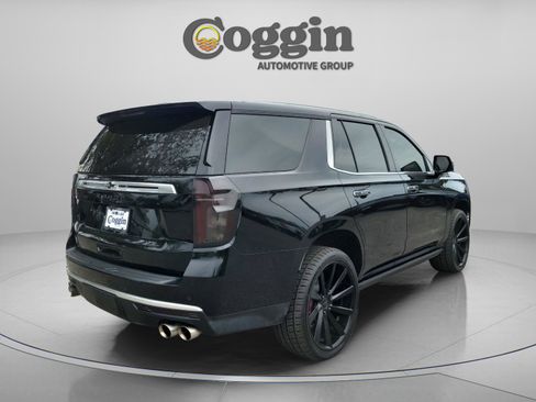 Used 2021 Chevrolet Tahoe High Country w/ Premium Package AWD/4WD image 3
