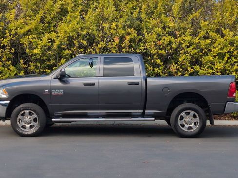 Used 2016 RAM 3500 Tradesman w/ Chrome Appearance Group AWD/4WD image 7