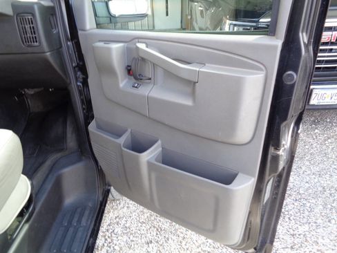 Used 2017 Chevrolet Express 3500 LT w/ LT Preferred Equipment Group image 44