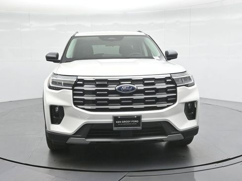 New 2025 Ford Explorer Active w/ Active Comfort Package image 53