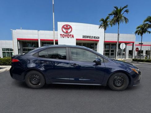Used 2023 Toyota Corolla LE FWD image 12