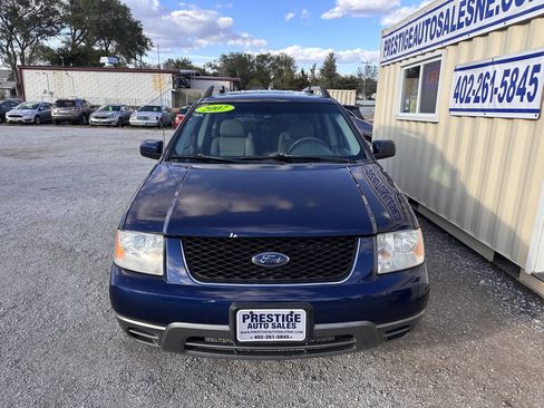 Used 2007 Ford Freestyle SEL image 2