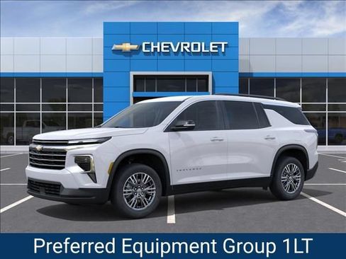 New 2026 Chevrolet Traverse LT w/ Driver Confidence Package FWD image 2
