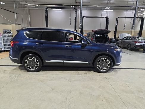 Used 2022 Hyundai Santa Fe Limited w/ Cargo Package FWD image 4