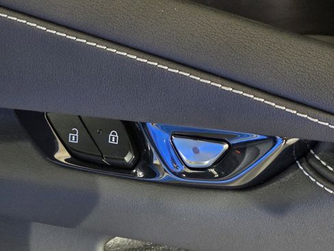 Used 2024 Chevrolet Corvette Stingray Preferred Cpe w/ Z51 Performance Package image 25