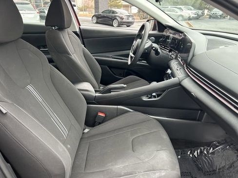 Used 2024 Hyundai Elantra SEL FWD image 32