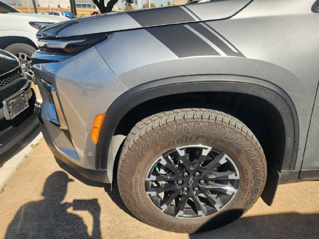 Used 2025 Chevrolet Traverse Z71 w/ Enhanced Driving Package AWD/4WD image 7