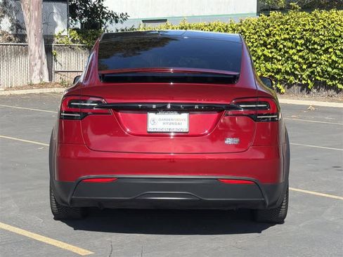 Used 2023 Tesla Model X Plaid image 5