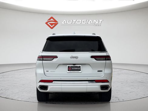Used 2022 Jeep Grand Cherokee L Overland w/ Luxury Tech Group IV AWD/4WD image 9