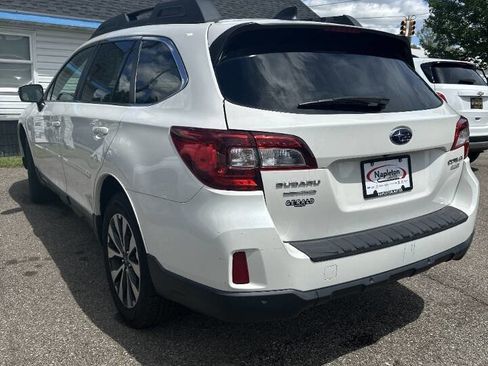 Used 2017 Subaru Outback 2.5i Limited AWD/4WD image 5