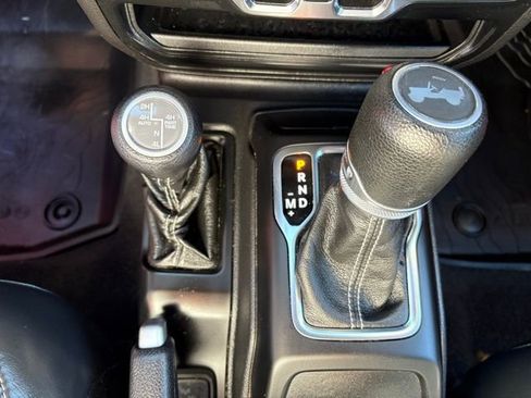 Used 2021 Jeep Wrangler Unlimited Sahara image 22