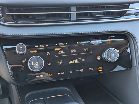 New 2025 INFINITI QX60 Pure image 18