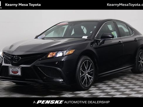 Used 2024 Toyota Camry SE w/ Convenience Package FWD image 1