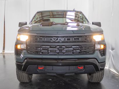 New 2026 Chevrolet Silverado 1500 Custom Trail Boss w/ LPO, Dark Essentials Package