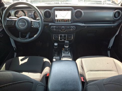 Used 2023 Jeep Wrangler Unlimited Sport AWD/4WD image 22