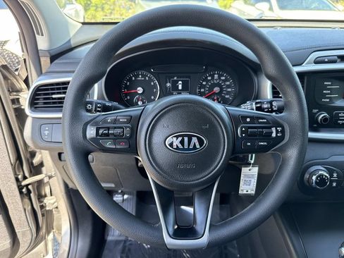 Used 2017 Kia Sorento L FWD image 37