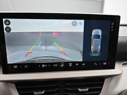 Used 2025 Ford Explorer Active w/ Active Comfort Package image 25