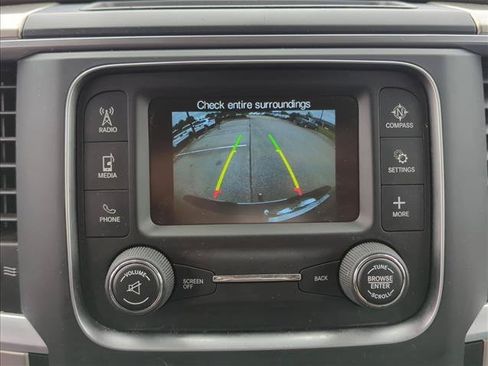 Used 2019 RAM 1500 Classic SLT AWD/4WD image 14