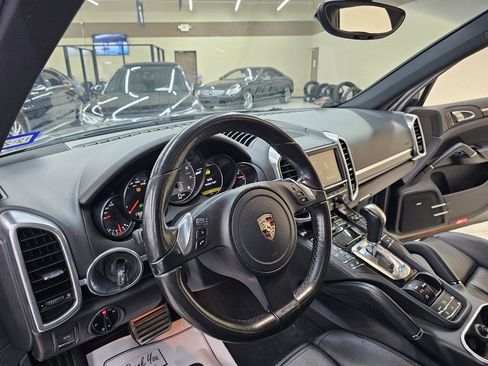 Used 2011 Porsche Cayenne S AWD/4WD image 18